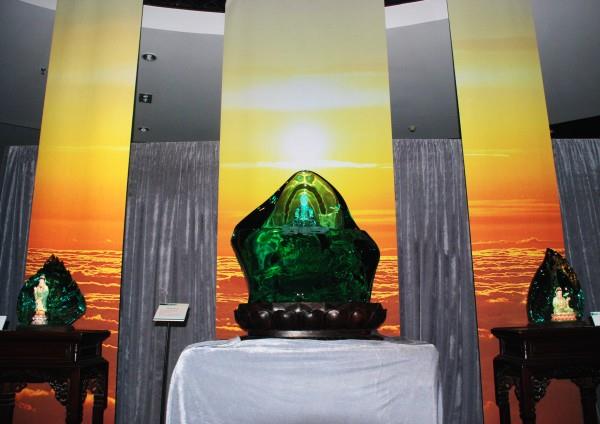 愛濤文化舉辦琉晶、金絲楠木藝術精品展